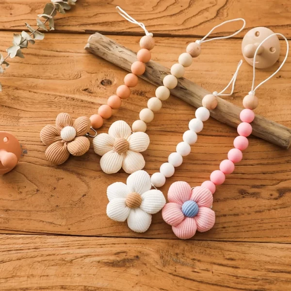 Baby Pacifier Flower Chain Beech Wood - Image 4